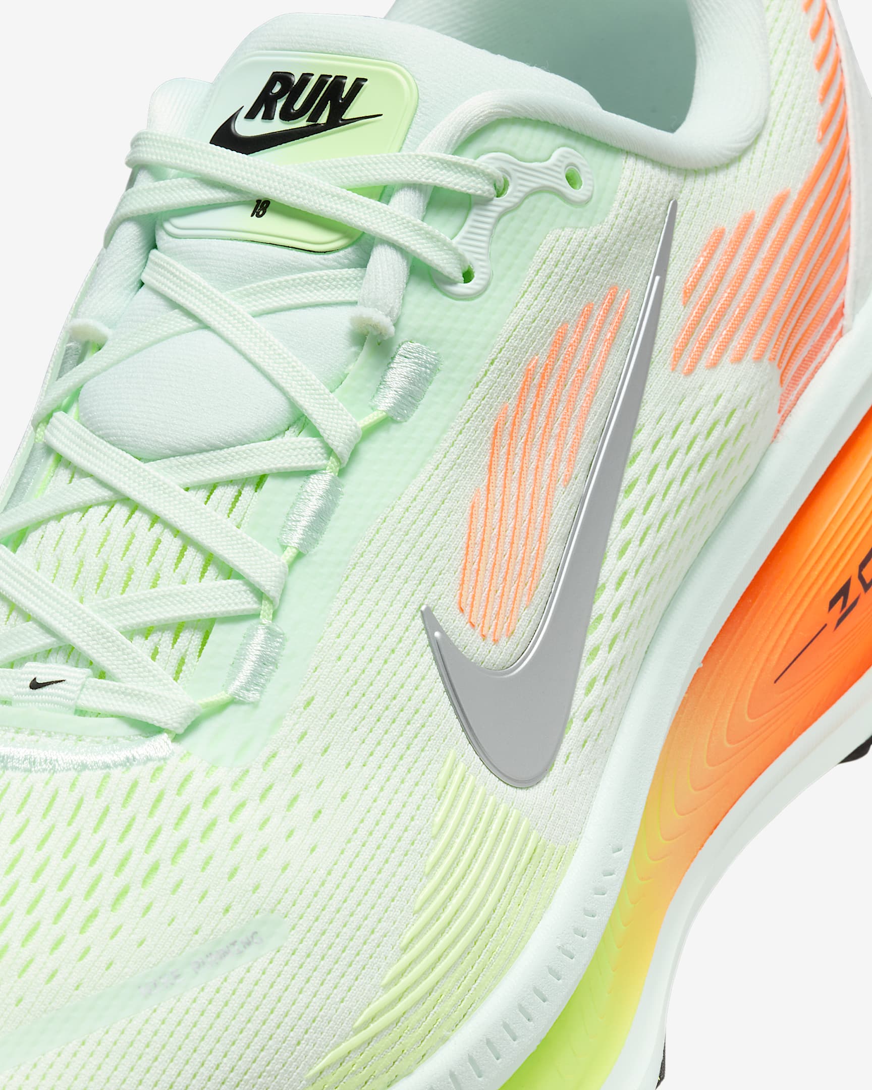 Air Zoom Vomero 18 - Image 27