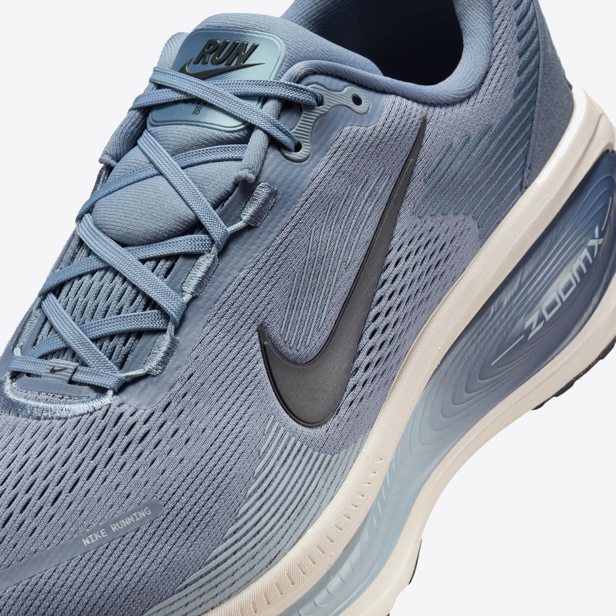 Air Zoom Vomero 18 - Image 34
