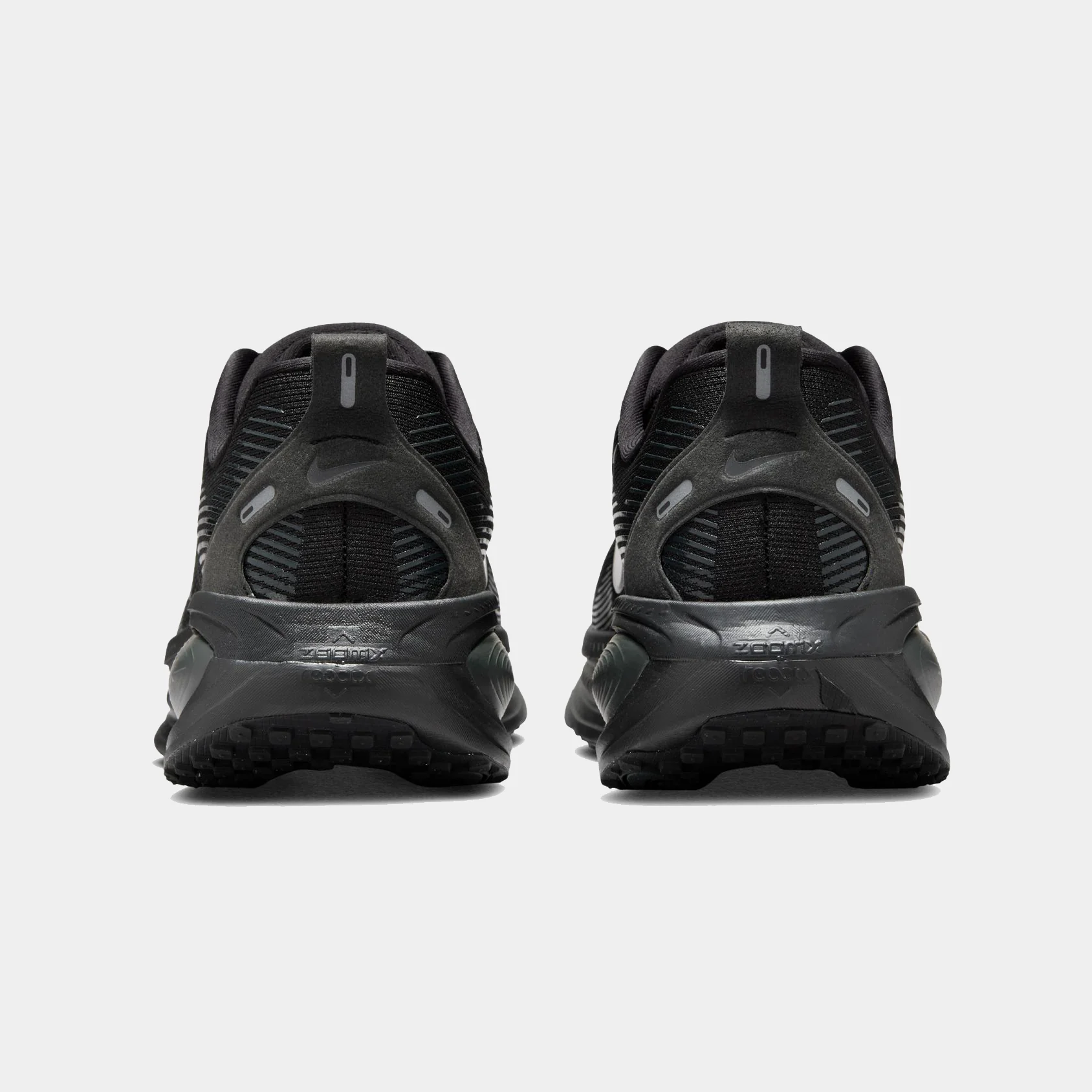 Air Zoom Vomero 18 - Image 64