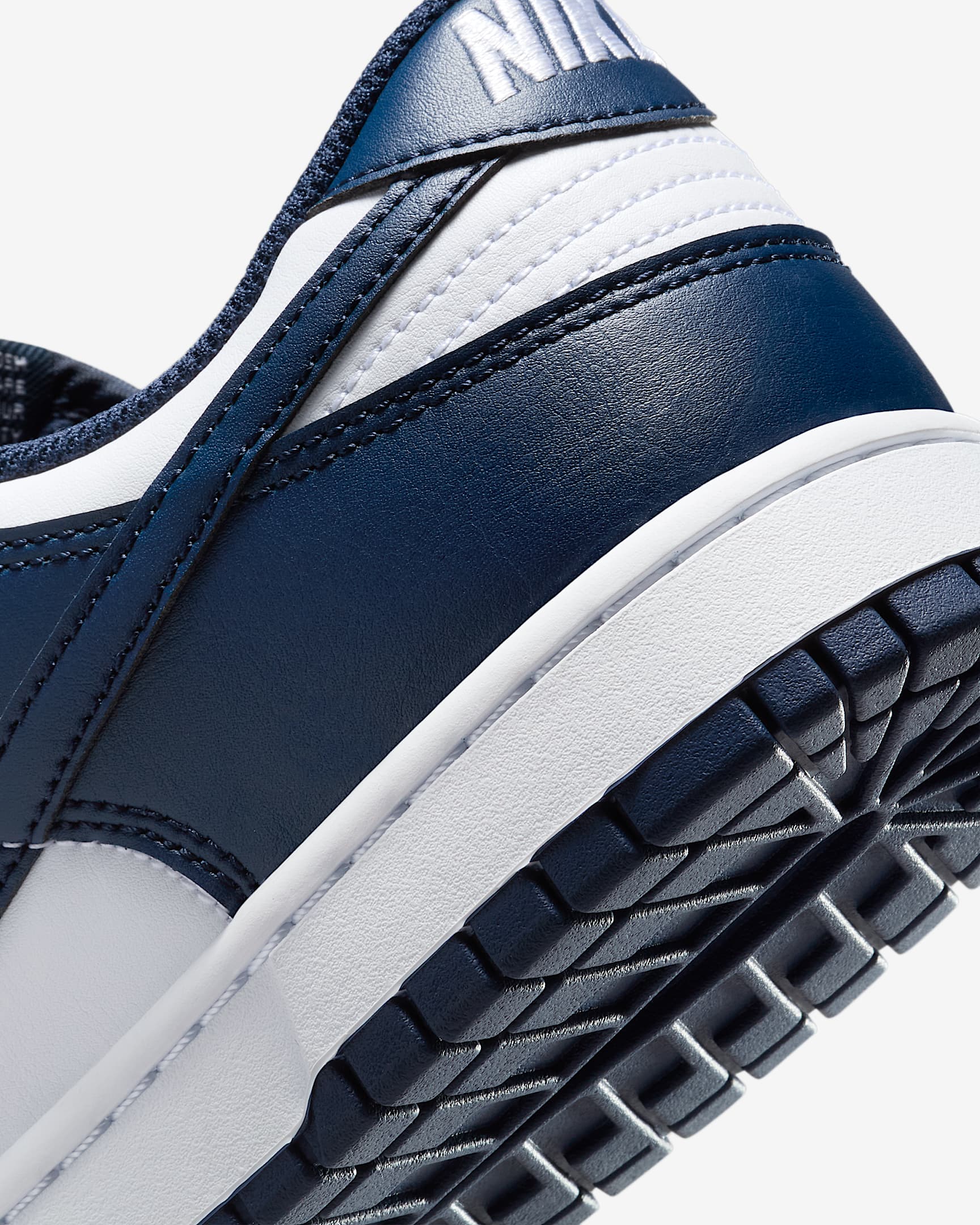 Dunk Low Retro - Image 29