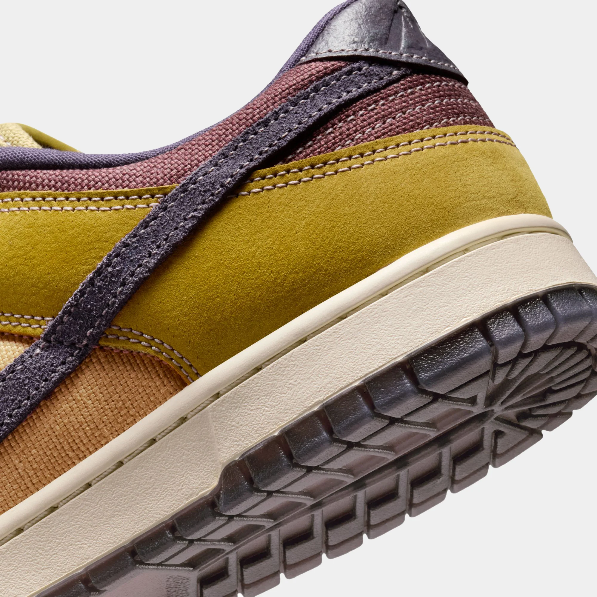 Dunk Low Retro SE - Image 16