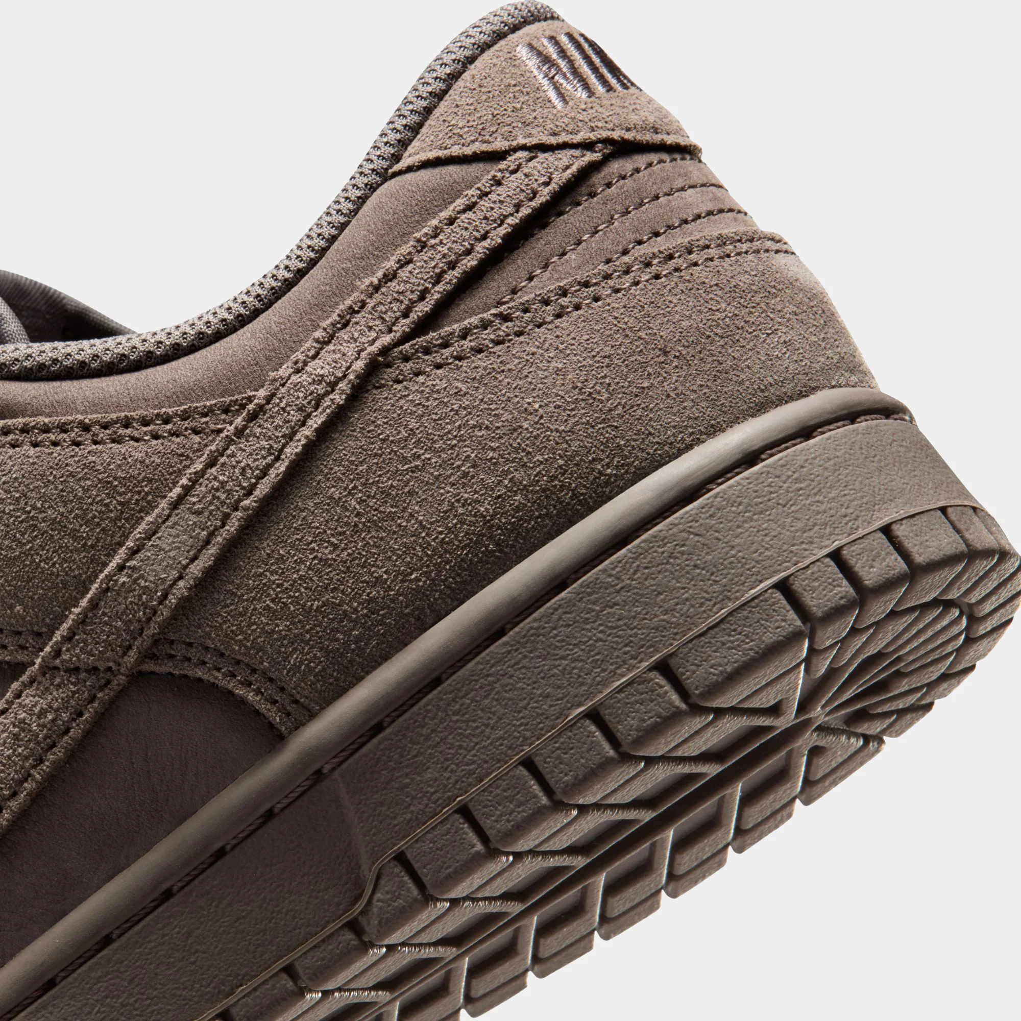 Dunk Low Retro SE - Image 25