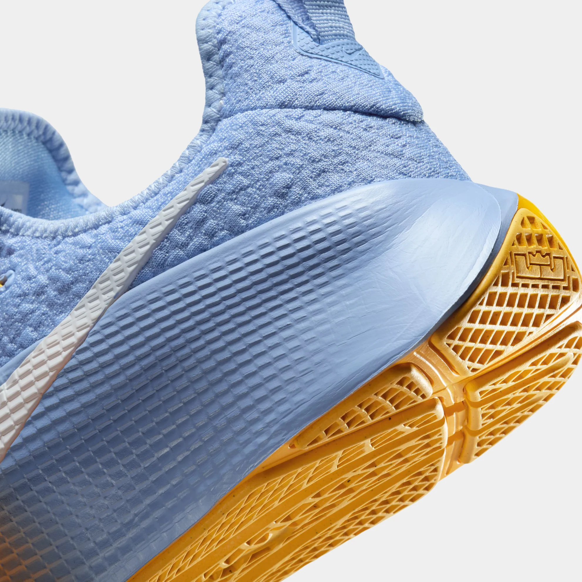 LeBron TR 1 - Image 10