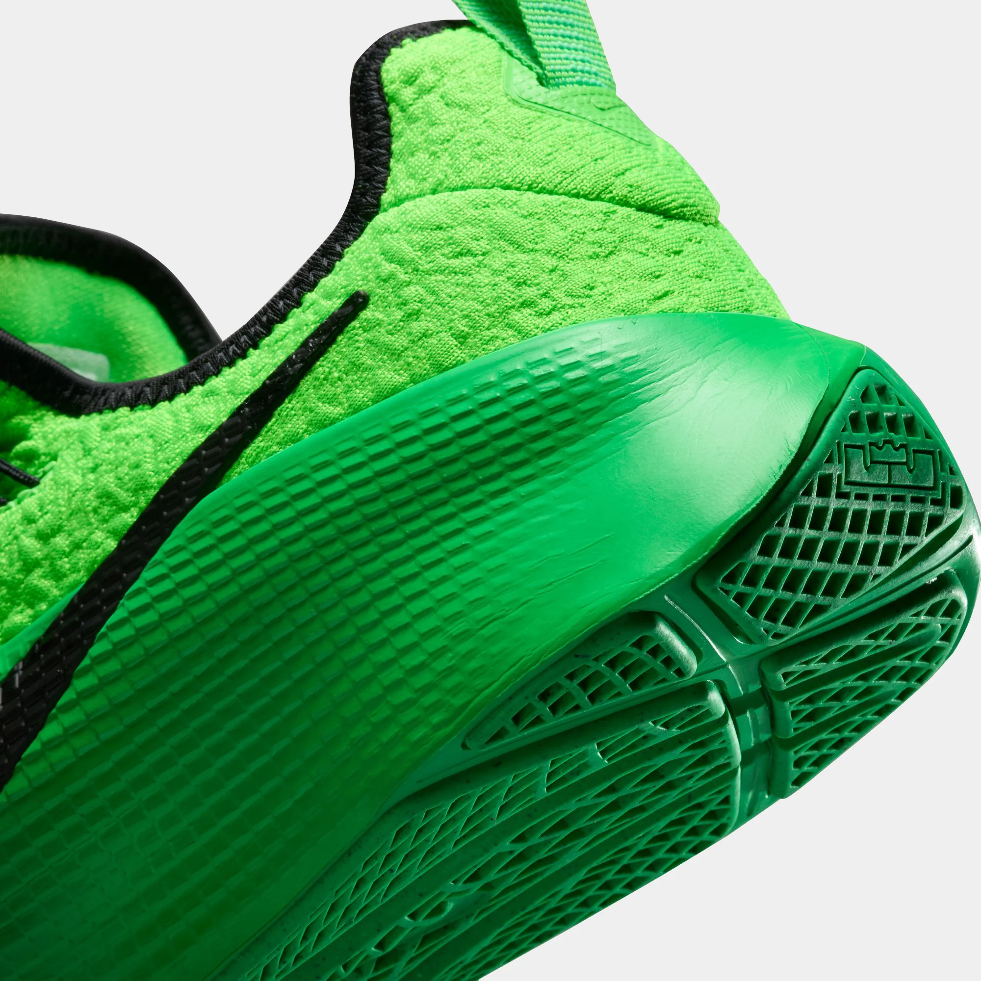 LeBron TR 1 - Image 22