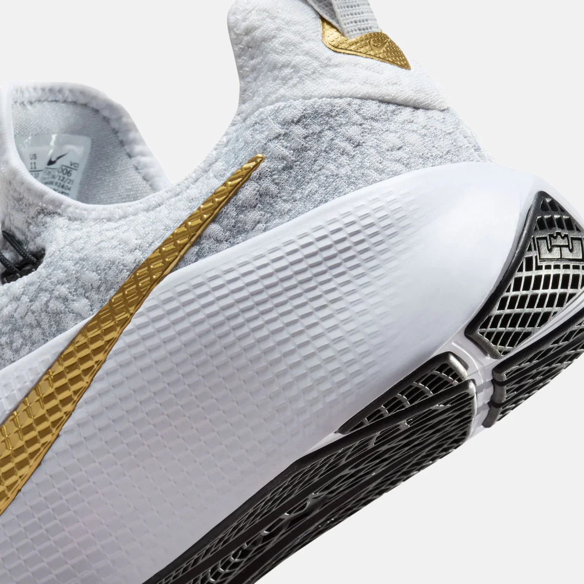 LeBron TR 1 - Image 27