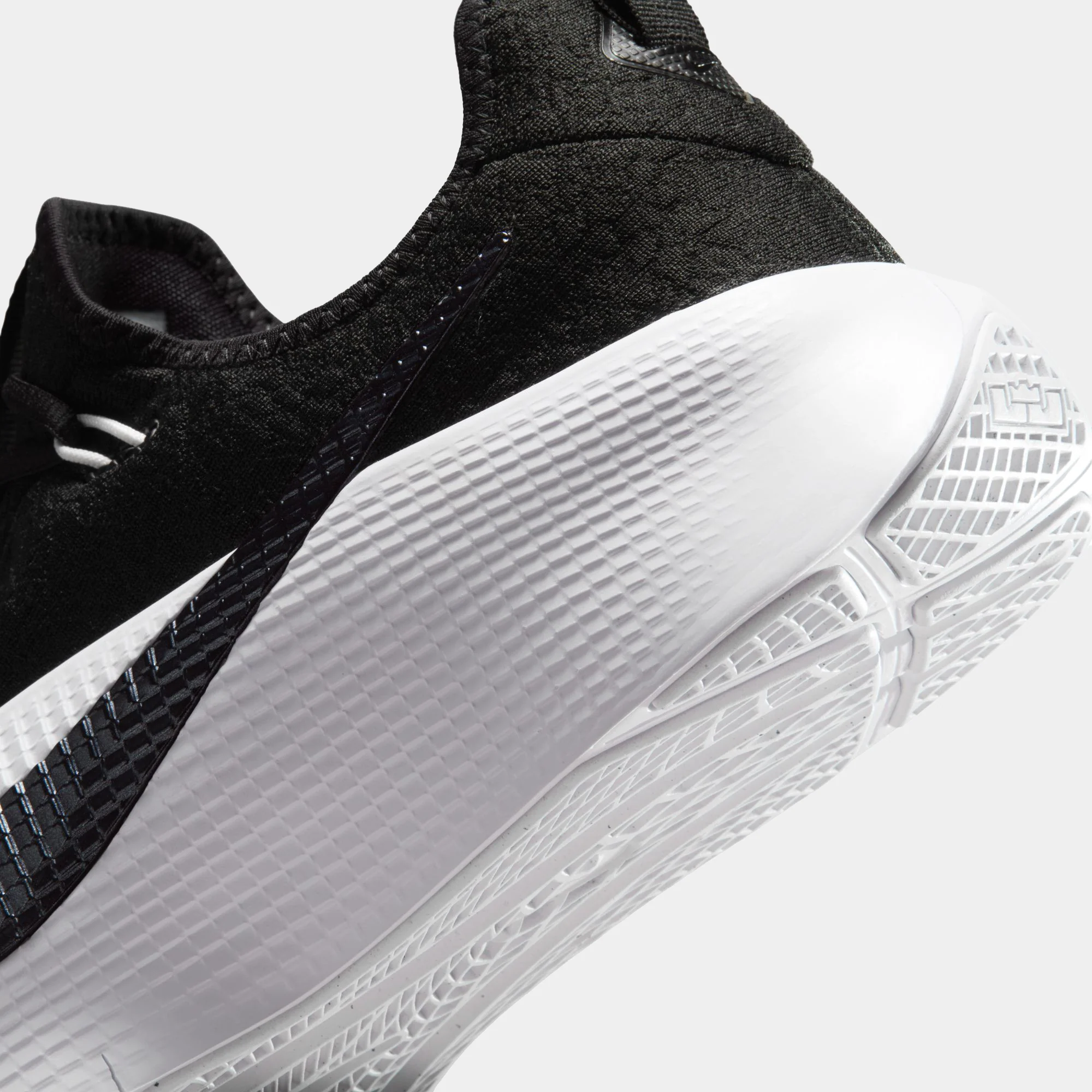 LeBron TR 1 - Image 43