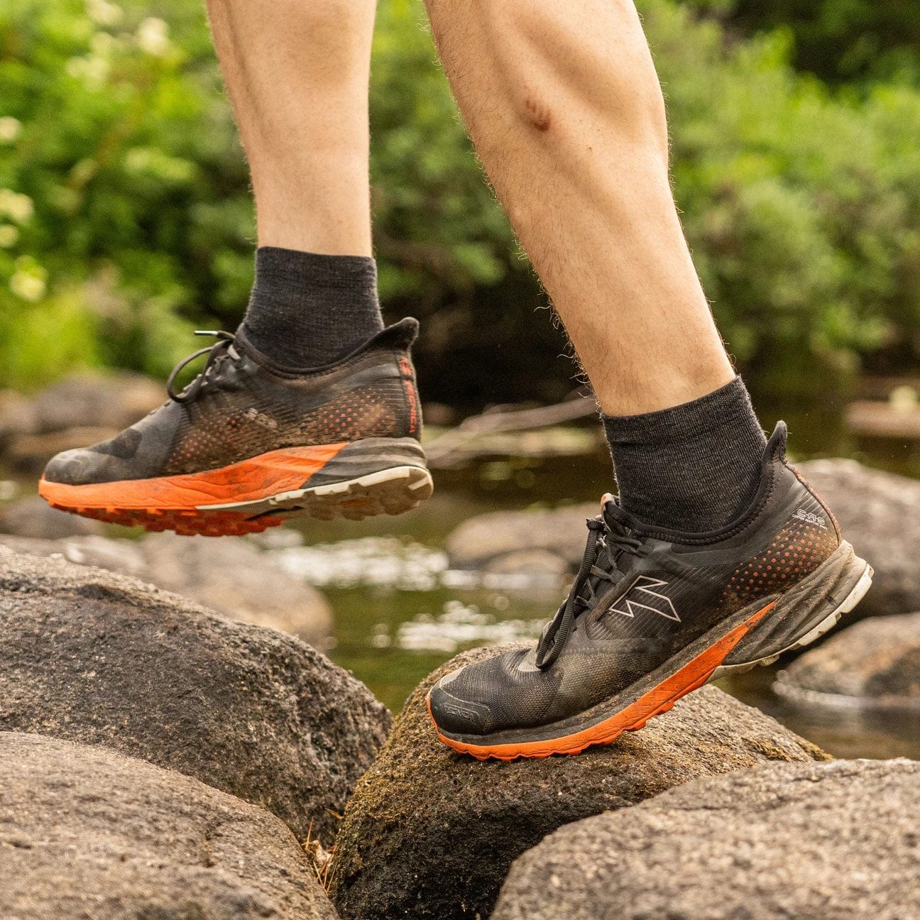 Light Hiker Quarter Lightweight Hiking Socks - Image 3