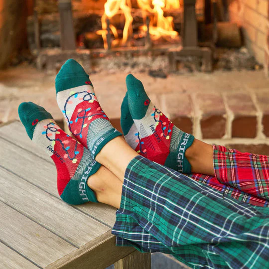 Limited Edition "Merry & Bright" Elite Light Cushion No Show Tab Socks - Image 3