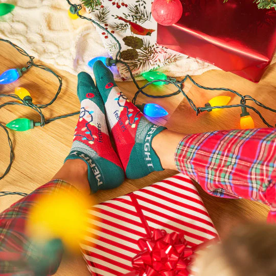 Limited Edition "Merry & Bright" Elite Light Cushion No Show Tab Socks - Image 5