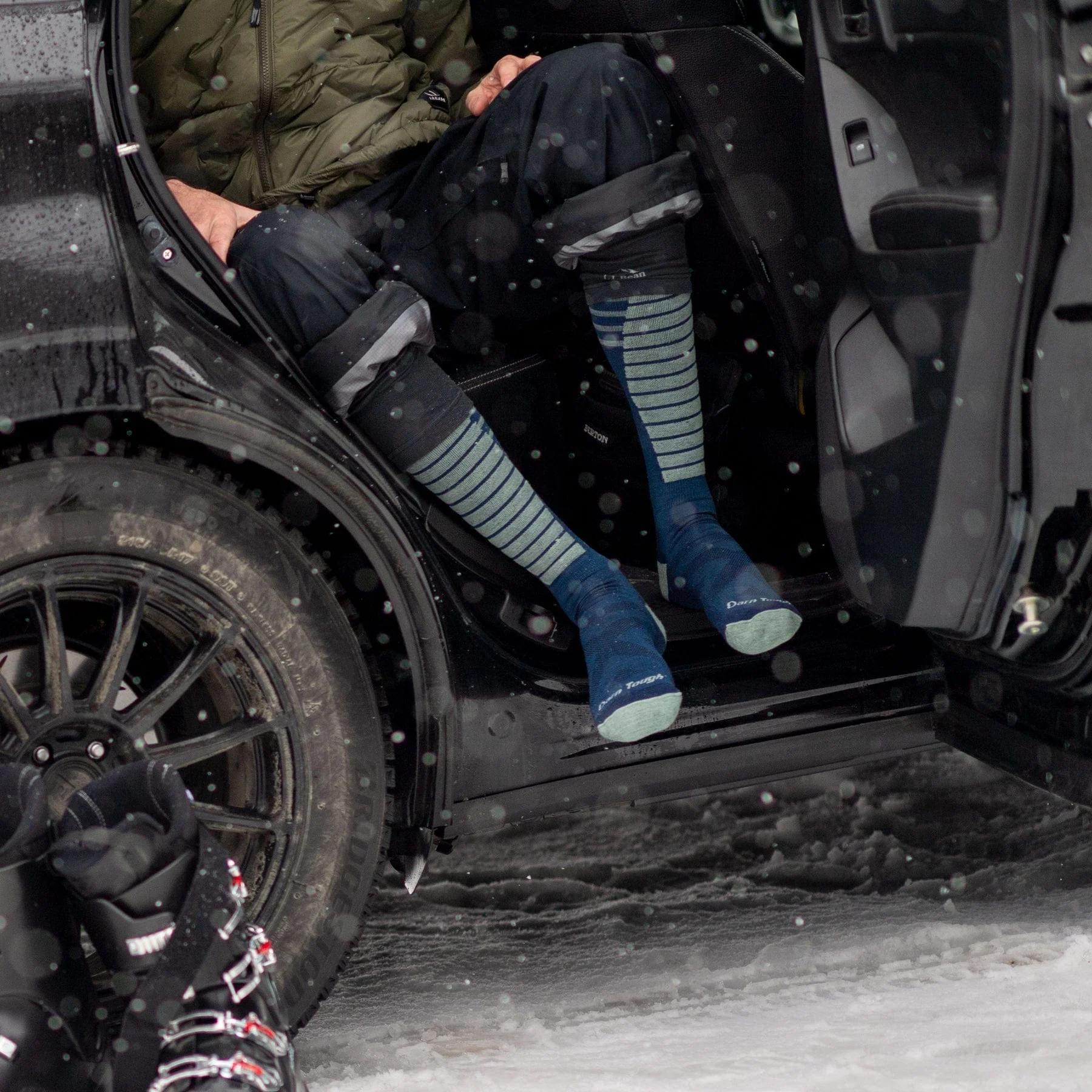 Edge Over-the-Calf Midweight Ski & Snowboard Socks - Image 7