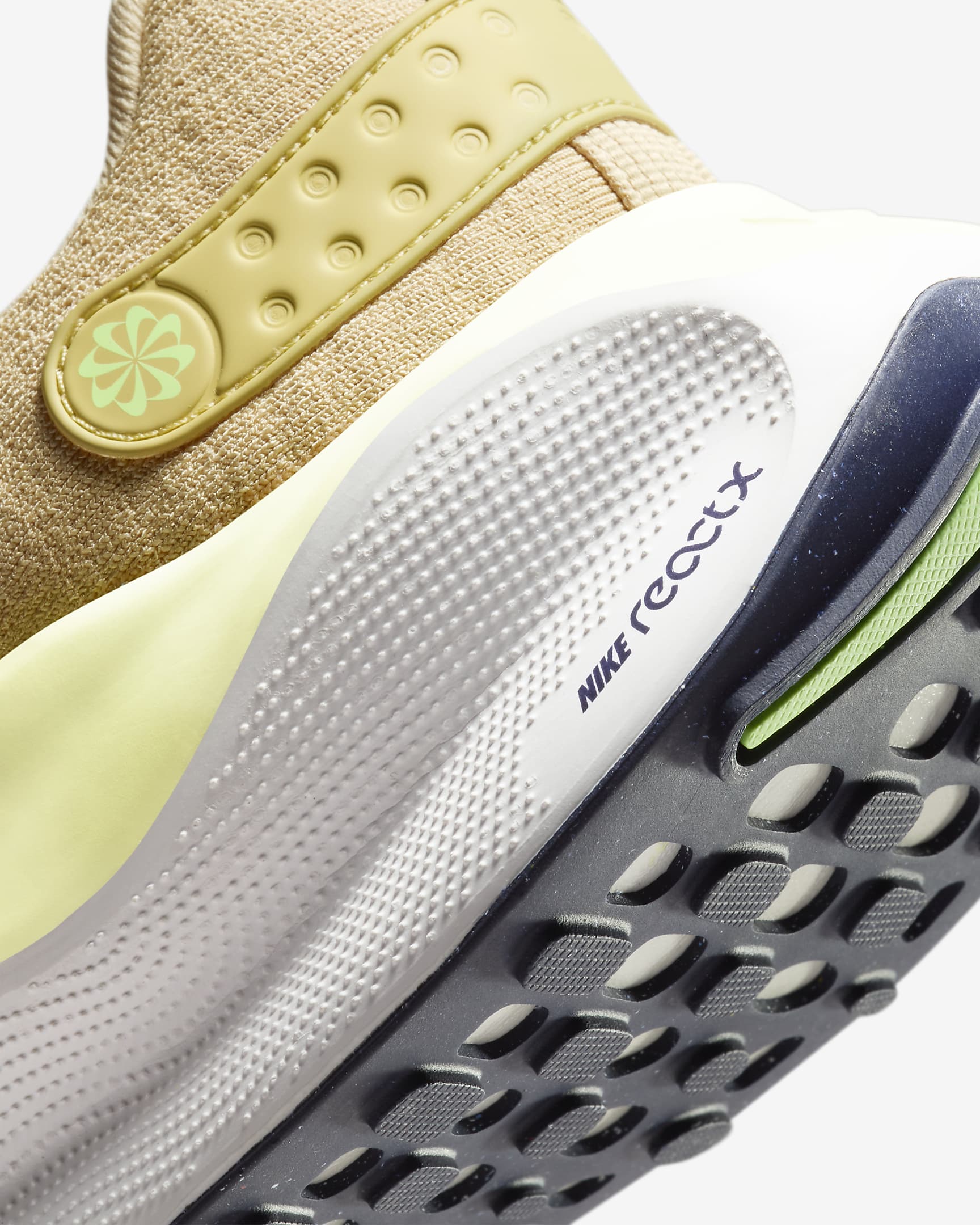 React Infinity Run Flyknit 4 - Image 11
