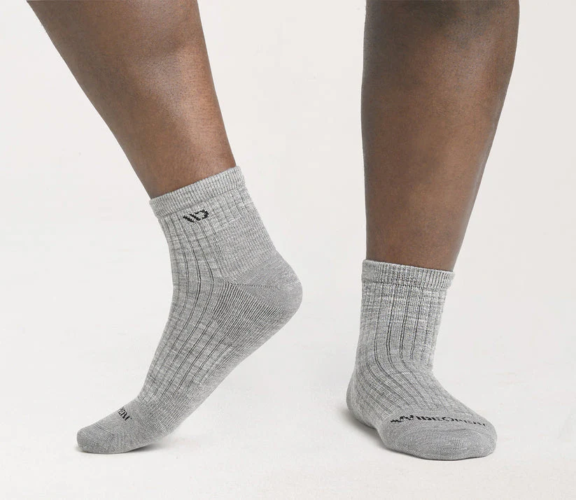 Solid Cushioned Quarter Socks - Image 11