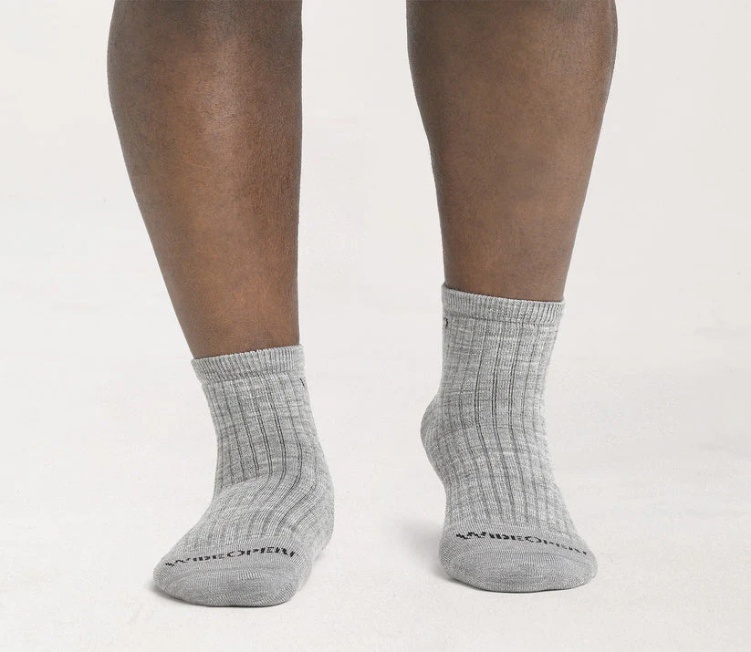 Solid Cushioned Quarter Socks - Image 13