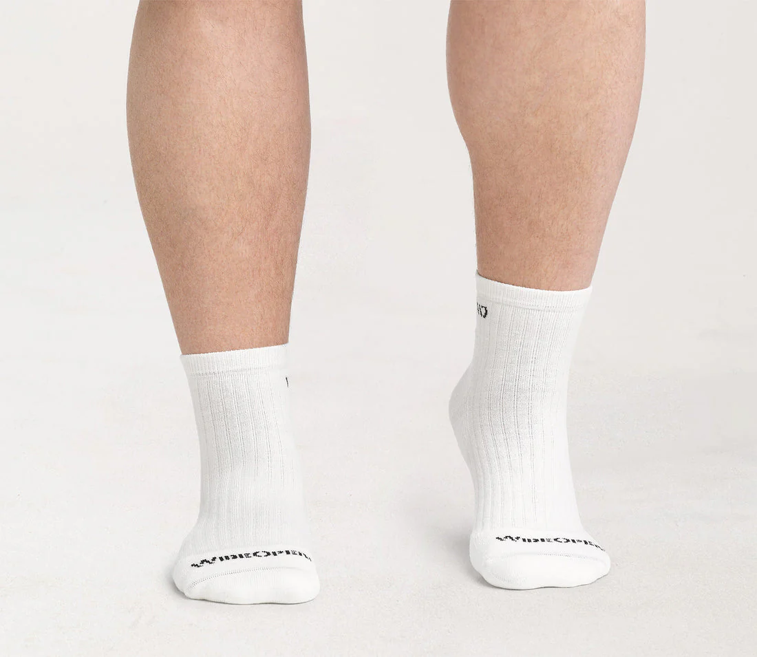 Solid Cushioned Quarter Socks - Image 4